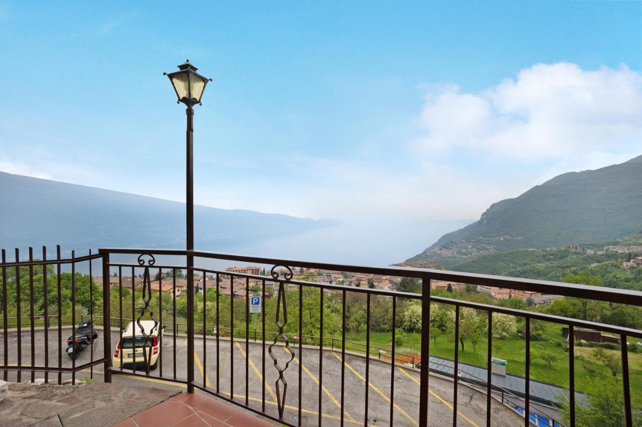 Апартаменты Stella Del Garda 2 Con Terrazza Тиньяле Экстерьер фото
